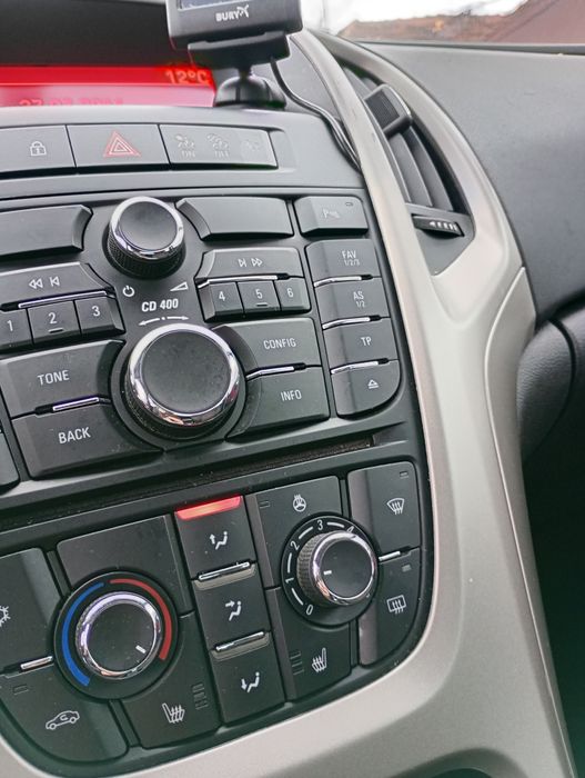 Vind Opel Astra J.1.7 dizel super întreținută.