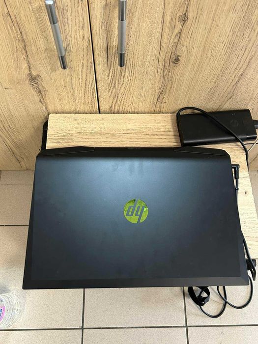 Лаптоп HP Pavilion 17 MD-17 GJRT