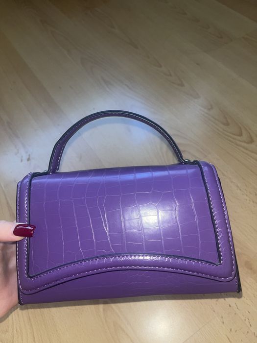 Дамска чанта от Stradivarius