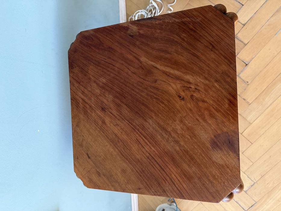 Помощна маса / 60-те