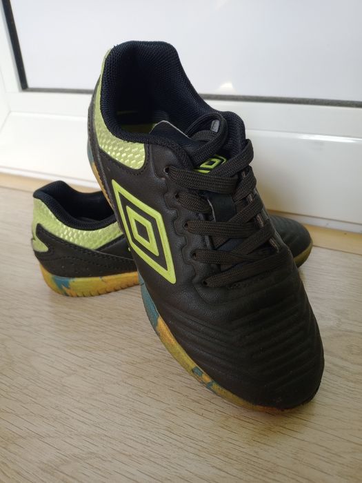 Маратонки  Umbro