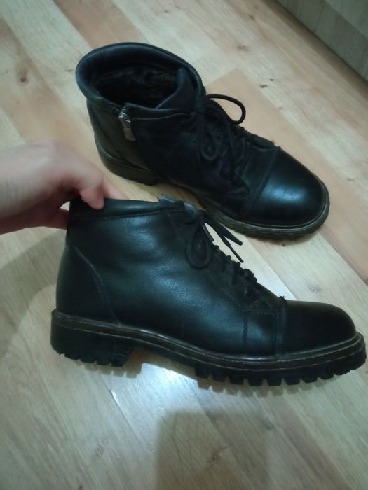 Продам кожаные ботинки