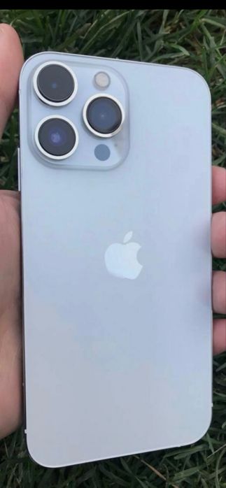 Ayfon XR 13 pro korpus