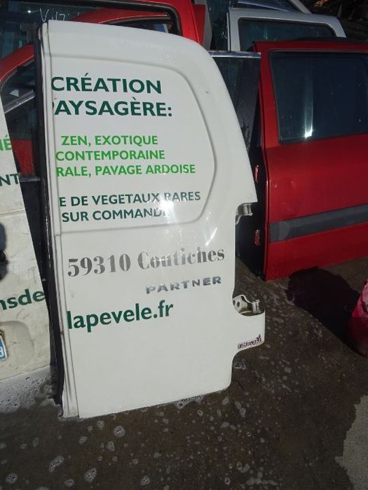 Vand usa Spate Stanga-Dreapta (Portbagaj) Peugeot Partner din 2010 volan pe stanga fara rugina