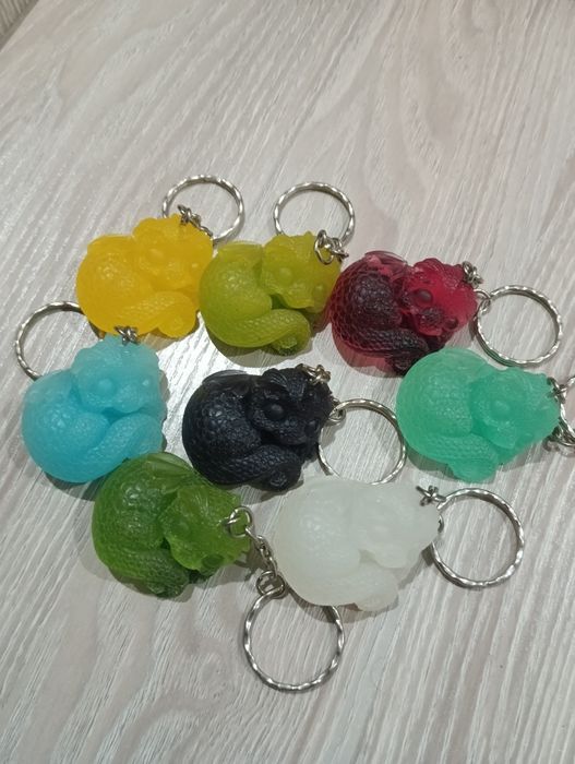 Брелки из эпоксидной смолы