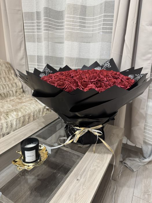 Букет 101 брокатени рози