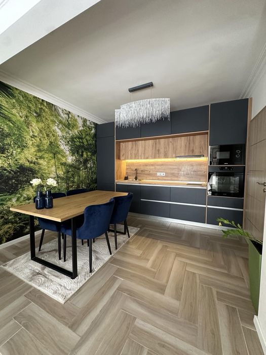 Дава се под наем Тристаен апартамент в София, Лозенец - 95 кв.м за 1200 € - Снимка #1