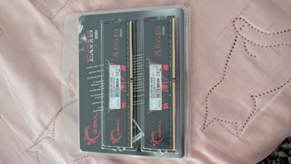 kit memorie desktop DDR4 16GB 3200
