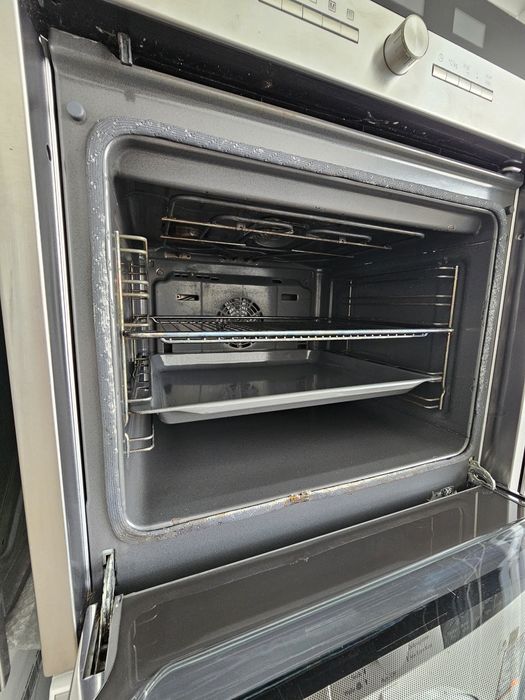 Фурна за вграждане SIEMENS