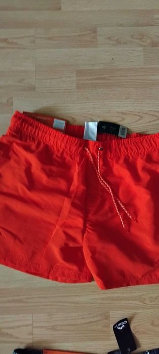 Set 2 sorturi de baie ,marime L ,cu eticheta