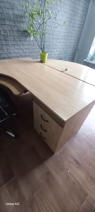 Продам офисный стол