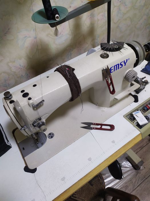 Швейная машинка GEMCY