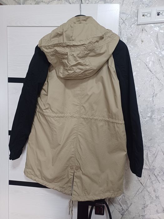 Продаётся фирменный ветровка