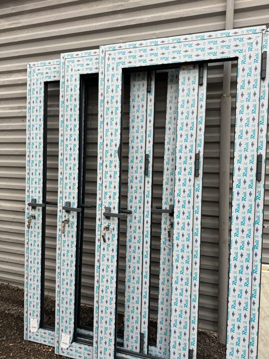 Аюминийвые витражи  Двери Окно