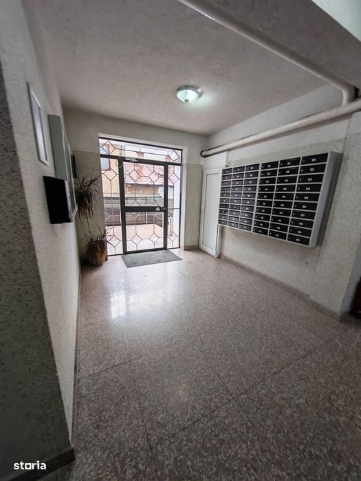 Apartament cu 2 camere, tip studio, de închiriat – Zona Marriott,