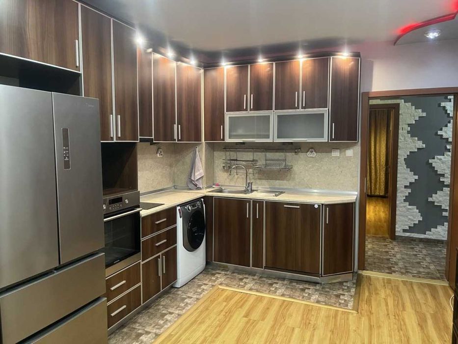 Дава се под наем Тристаен апартамент в Пловдив, Каменица 1 - 60 кв.м за 400 € - Снимка #1