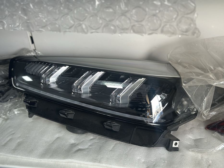 Фары на всех китайских машины