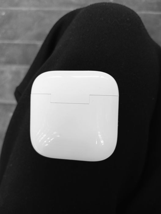 Продам наушники без проводные