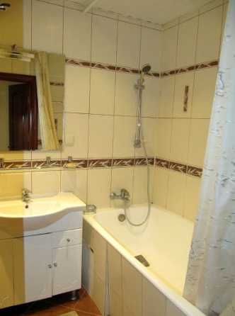 Дава под наем двустаен апартамент в кв. Банишора