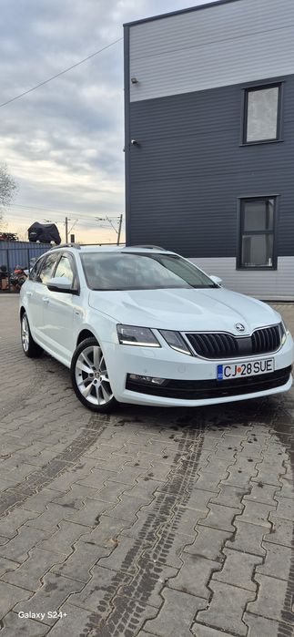 Vând Skoda Octavia