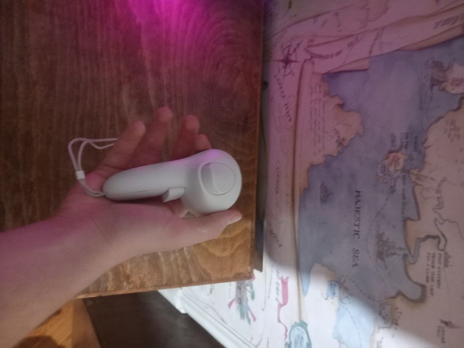 MetaQuest 3S 128GB с допълнително захранване ЗАИНТЕРЕСОВАНИТЕ ДА ПИШАТ