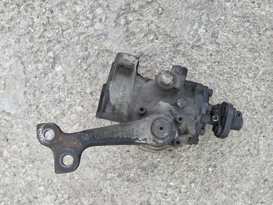 Рулевой Мерседес 124