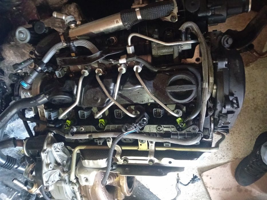 Motor v60 2.0 diesel biturbo Hybrid an 2022 tip D420T8