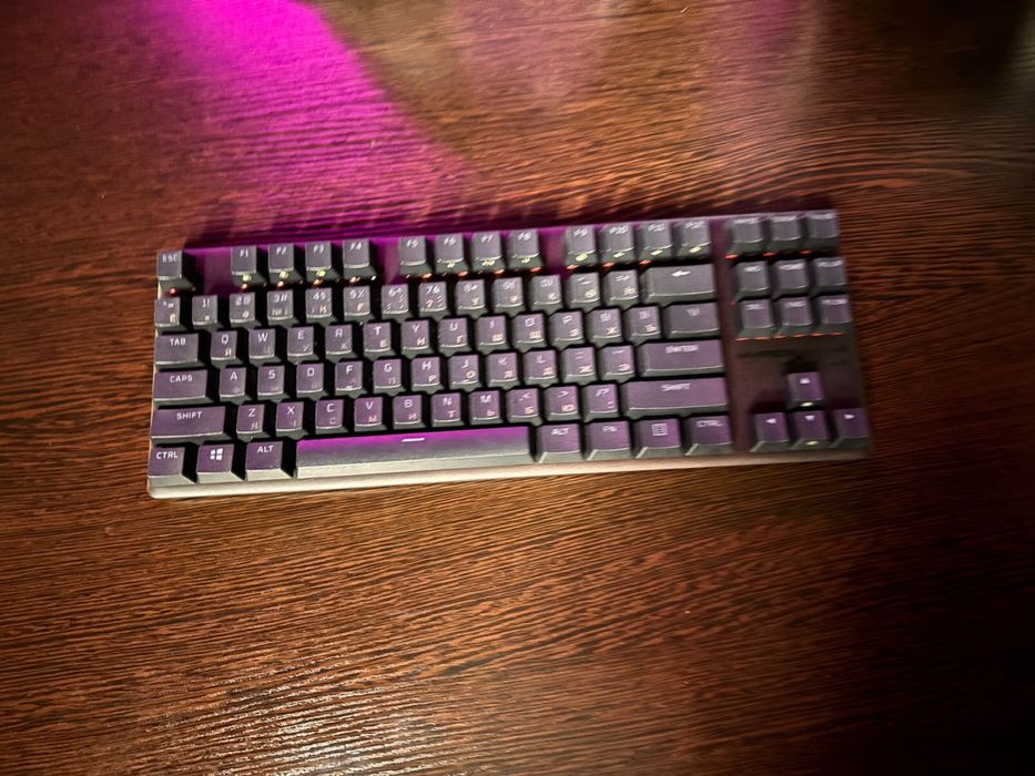 Клавиатуры Logitech и HyperX