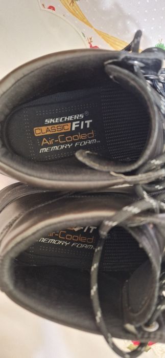 Skechers Classic Fit Air Cooled Memory Foam pt barbati , nr 45