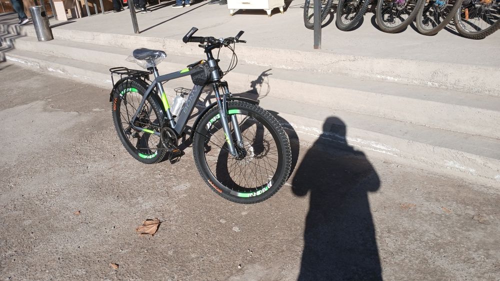 Yangi velosiped sotiladi