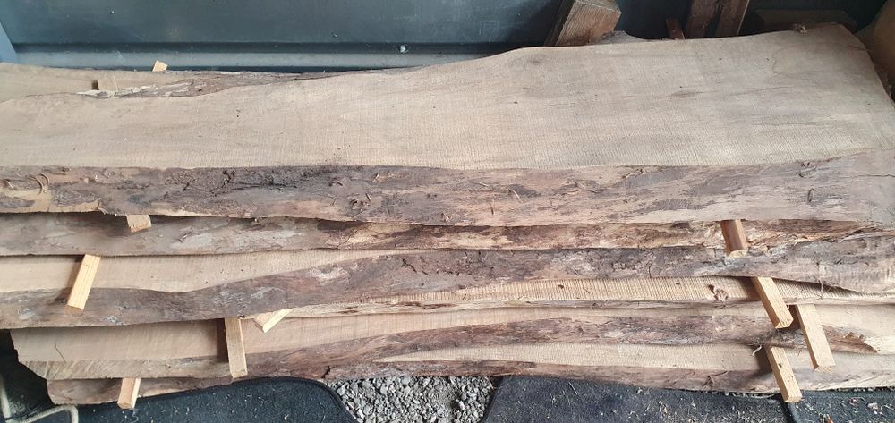 Орехов матриал дъски