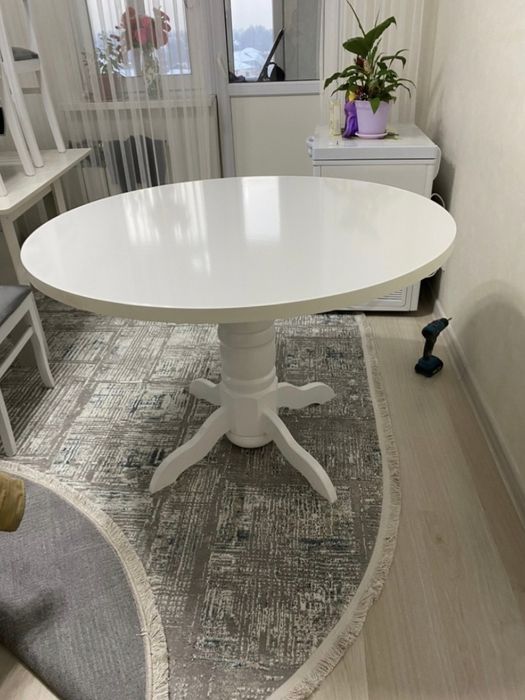 Стол круглый обеденный