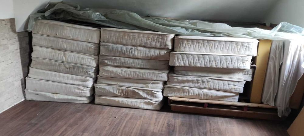 Продавам 20 бр. дунапрен 180x85x13 15 евро/бр. с бонус