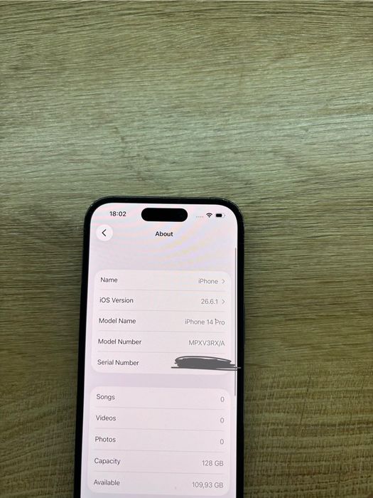 iPhone 14 Pro Space Black/128 GB. Два калъфа+оригинално зарядно.