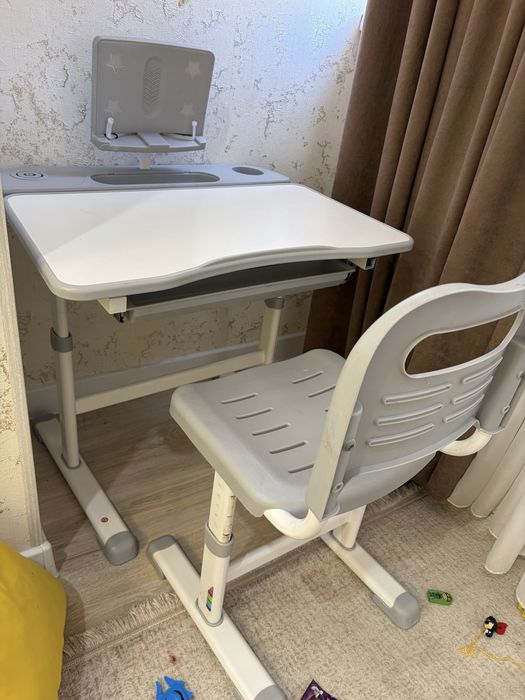 парта со стульчиком продам
