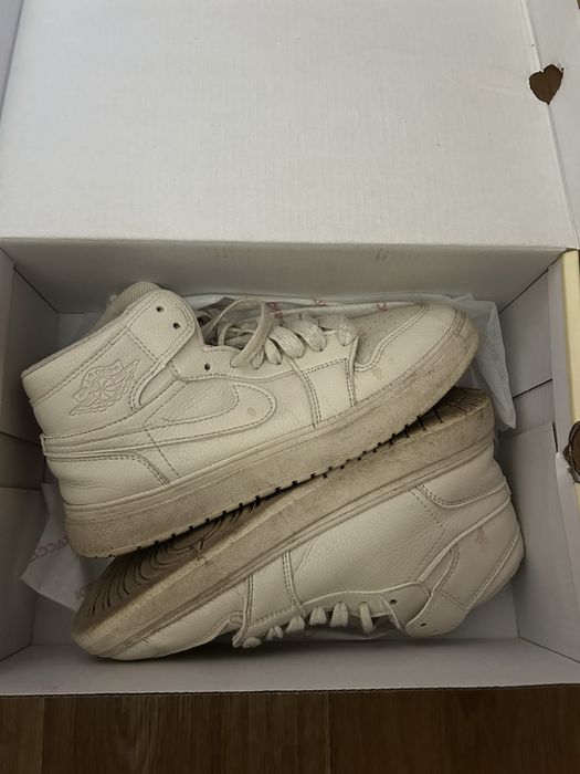 белые кроссовки Nike