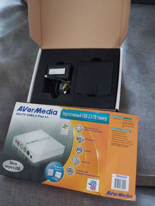 Портативный USB 2.0 тюнер AVerMedia AVerTV USB Plus