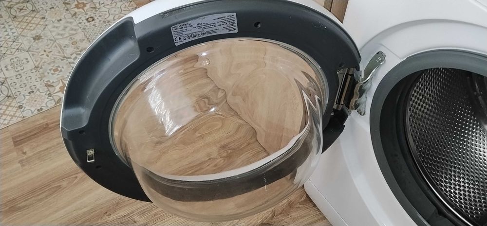 Пералня Whirlpool FWF71483W EU (7 кг, Инверторен мотор) – Отлично състояние