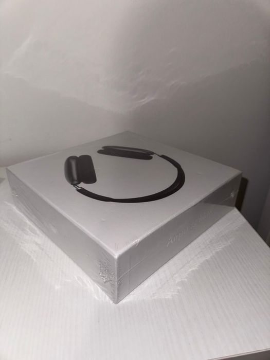 Apple airpods pro headset
