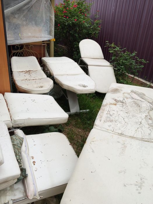 Массажные кушетки