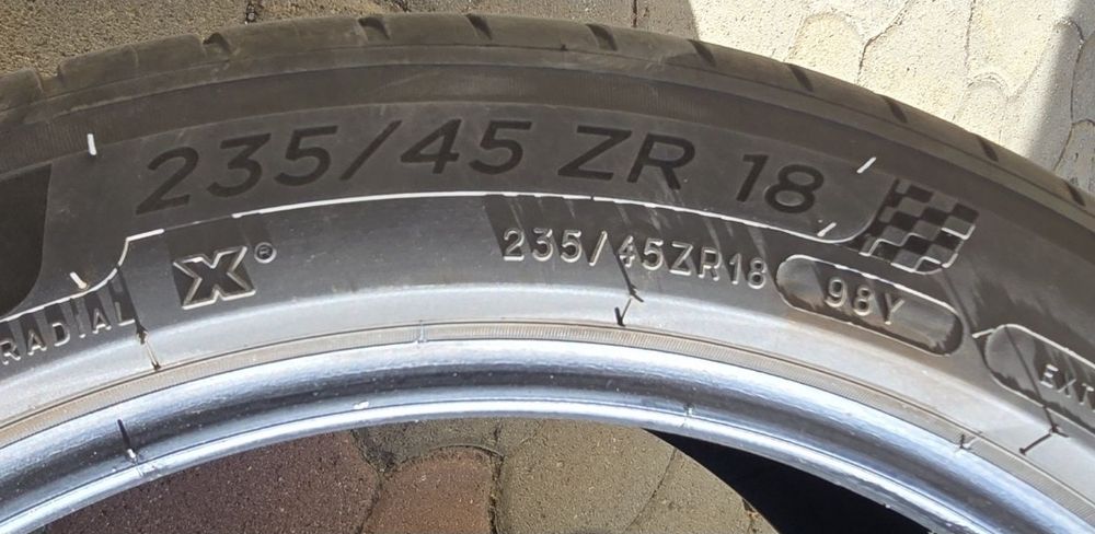 Anvelope MICHELIN Pilot Sport 4 Acoustic T0 235/45 R18 98 Y XL