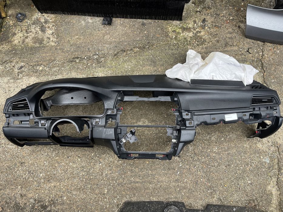 Plansa bord sparta / declansata BMW Seria 5 F10 F11