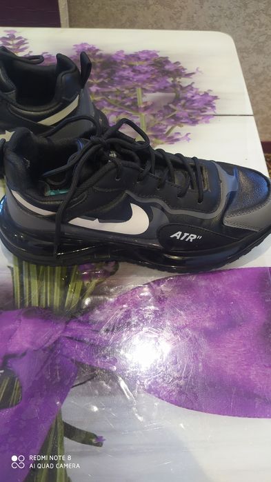 Продается Мужской Кроссовка форменная