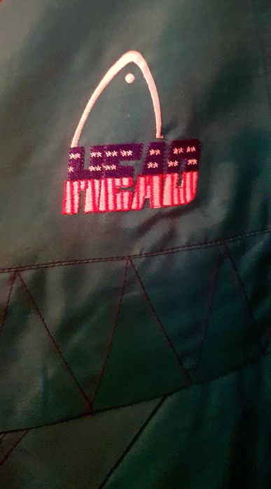 Спортно,  мъжко яке, подходящо и за зимата.