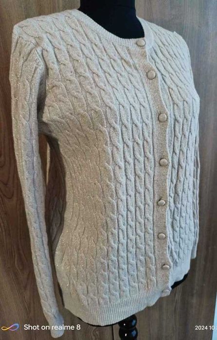 Красиви шарени блузи и пуловери