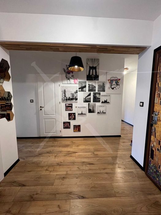 Продава се Тристаен апартамент в Варна, Възраждане 4 - 133 кв.м за 1627 €/кв.м - Снимка #12