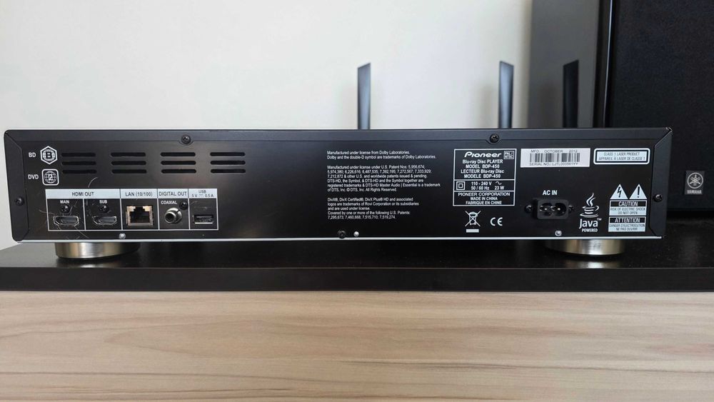 Продавам универсален плейър Pioneer BDP-450