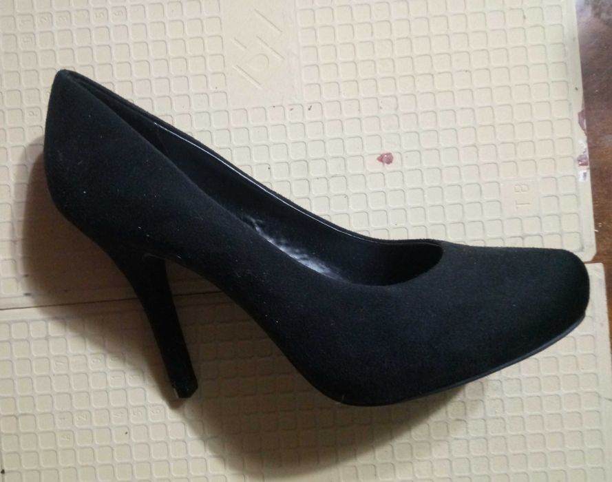Pantofi cu toc, eleganti