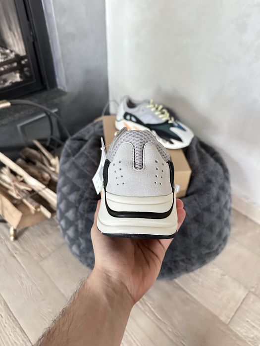 Adidas Yeezy Boost 700 Wave Runner