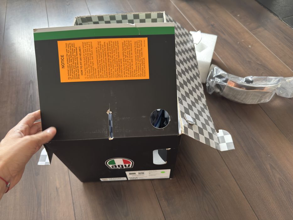 Каска агв писта солелуна soleluna agv pista